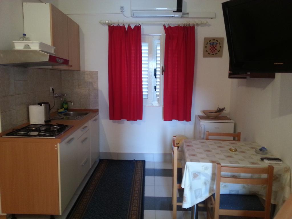 Studio Ivica Apartment Primosten