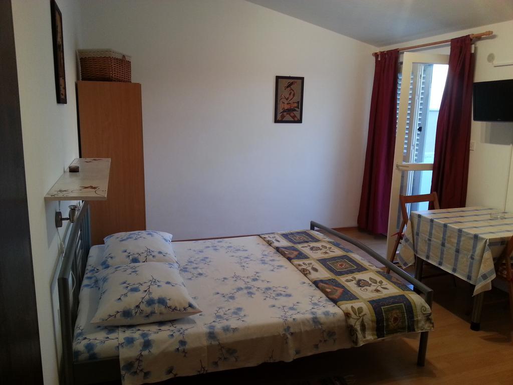 Studio Ivica Apartment